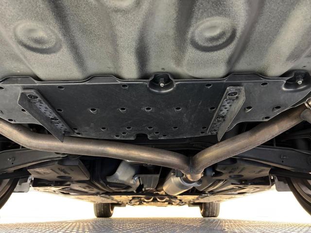 クラウン ２．５アスリート　ナビパッケージ　純正ナビ　バックカメラ　スーパーライブサウンド　禁煙車　本革シート　シートヒーター／シートエアコン　パワーシート　ＨＩＤヘッド　ＥＴＣ　クルコン　Ｂｌｕｅｔｏｏｔｈ　ＣＤ／ＤＶＤ　革巻きステアリング（19枚目）
