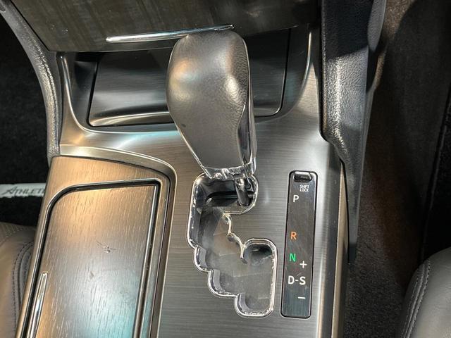 クラウン ２．５アスリート　ナビパッケージ　純正ナビ　バックカメラ　スーパーライブサウンド　禁煙車　本革シート　シートヒーター／シートエアコン　パワーシート　ＨＩＤヘッド　ＥＴＣ　クルコン　Ｂｌｕｅｔｏｏｔｈ　ＣＤ／ＤＶＤ　革巻きステアリング（30枚目）