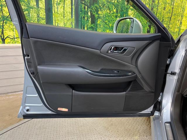 クラウン ２．５アスリート　ナビパッケージ　純正ナビ　バックカメラ　スーパーライブサウンド　禁煙車　本革シート　シートヒーター／シートエアコン　パワーシート　ＨＩＤヘッド　ＥＴＣ　クルコン　Ｂｌｕｅｔｏｏｔｈ　ＣＤ／ＤＶＤ　革巻きステアリング（47枚目）