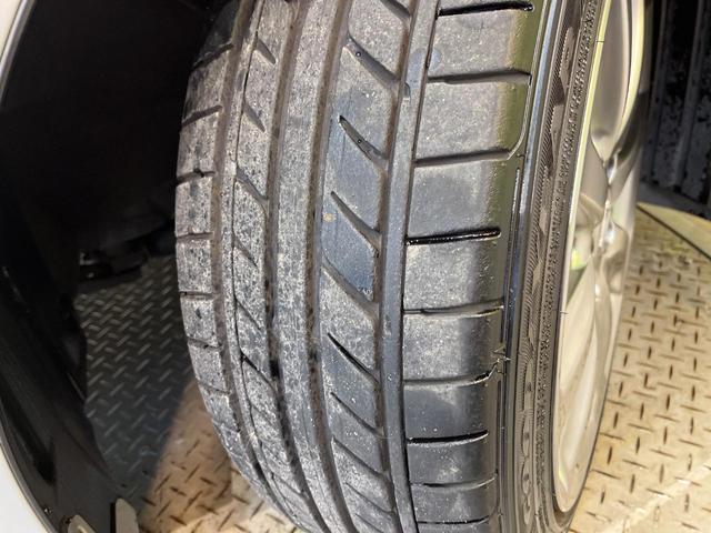 クラウン ２．５アスリート　ナビパッケージ　純正ナビ　バックカメラ　スーパーライブサウンド　禁煙車　本革シート　シートヒーター／シートエアコン　パワーシート　ＨＩＤヘッド　ＥＴＣ　クルコン　Ｂｌｕｅｔｏｏｔｈ　ＣＤ／ＤＶＤ　革巻きステアリング（70枚目）