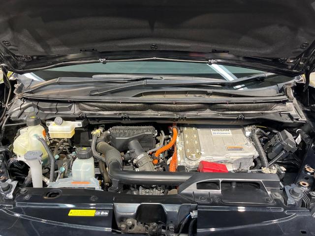 セレナ ｅ－パワー　ハイウェイスターＶ　パックＡ　純正エアロ　デジタルミラー　全周囲カメラ　純正１０型ナビ　フリップダウンモニター　両側電動ドア　プロパイロット　ＬＥＤヘッド　純正１５ＡＷ　ドラレコ　ＥＴＣ　衝突軽減　ワンオーナー　禁煙（18枚目）