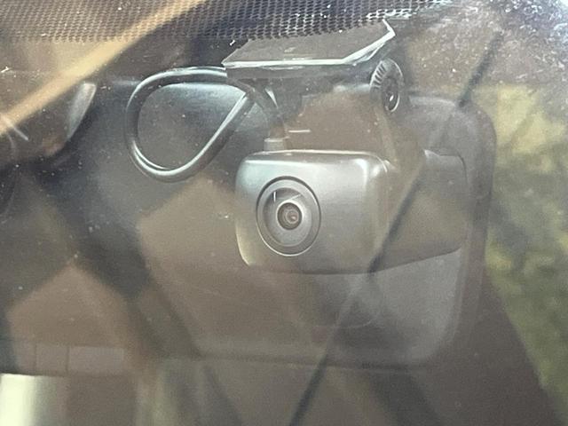 セレナ ｅ－パワー　ハイウェイスターＶ　パックＡ　純正エアロ　デジタルミラー　全周囲カメラ　純正１０型ナビ　フリップダウンモニター　両側電動ドア　プロパイロット　ＬＥＤヘッド　純正１５ＡＷ　ドラレコ　ＥＴＣ　衝突軽減　ワンオーナー　禁煙（27枚目）