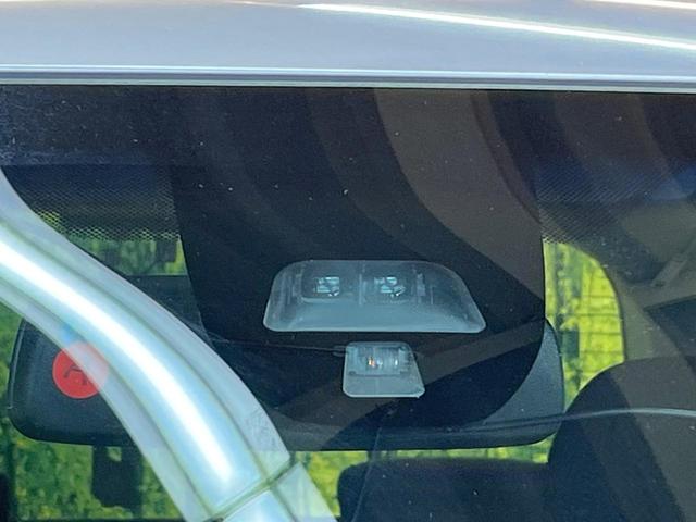 N-ONE G SSパッケージ 純正ナビ 衝突軽減装置 バックカメラ 禁煙車 ドライブレコーダー スマートキー HIDヘッド ETC オートライト オートエアコン Bluetooth CD DVD再生 地デジ 黒内装(5枚目)