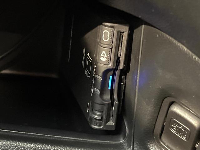 N-ONE G SSパッケージ 純正ナビ 衝突軽減装置 バックカメラ 禁煙車 ドライブレコーダー スマートキー HIDヘッド ETC オートライト オートエアコン Bluetooth CD DVD再生 地デジ 黒内装(6枚目)