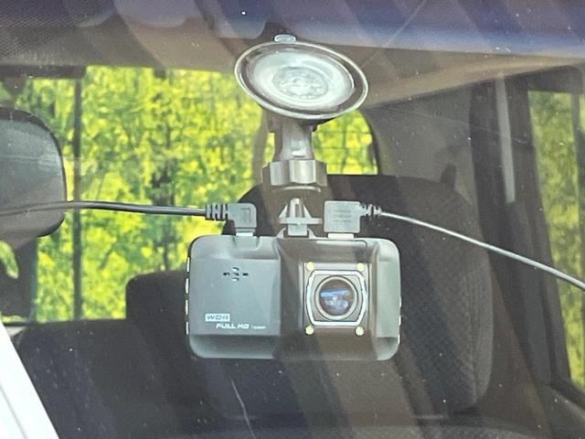 N-ONE G SSパッケージ 純正ナビ 衝突軽減装置 バックカメラ 禁煙車 ドライブレコーダー スマートキー HIDヘッド ETC オートライト オートエアコン Bluetooth CD DVD再生 地デジ 黒内装(7枚目)