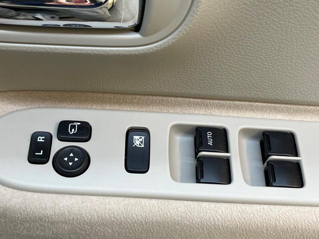 アルトラパン X バックカメラ 衝突軽減装置 禁煙車 2トーンカラー シートヒーター ドラレコ スマートキー HIDヘッド オートマチックハイビーム 車線逸脱警報 誤発進抑制機能 Bluetooth 純正14インチAW(32枚目)