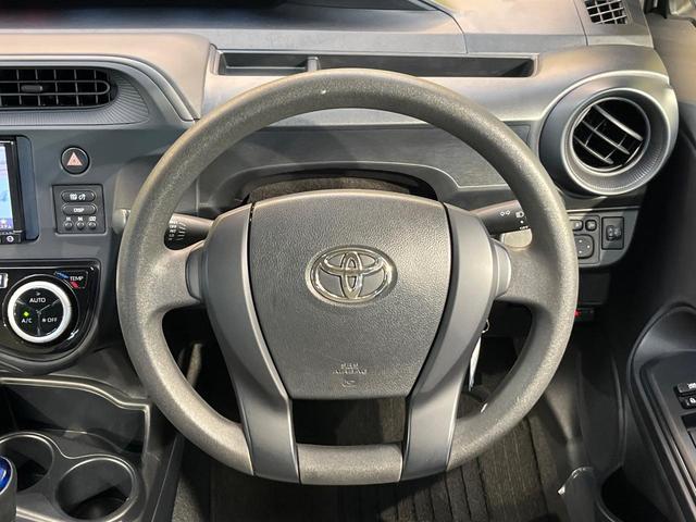 アクア Ｌ　ＳＤナビ　バックカメラ　禁煙車　ＥＴＣ　オートエアコン　ＥＶモード　エコモード　　横滑り防止装置　アイドリングストップ　バックカメラ　トラクションコントロール　ミュージックサーバー（11枚目）