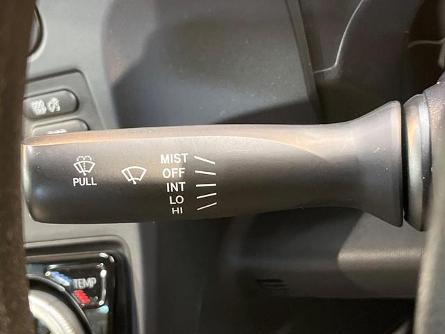 アクア Ｌ　ＳＤナビ　バックカメラ　禁煙車　ＥＴＣ　オートエアコン　ＥＶモード　エコモード　　横滑り防止装置　アイドリングストップ　バックカメラ　トラクションコントロール　ミュージックサーバー（31枚目）