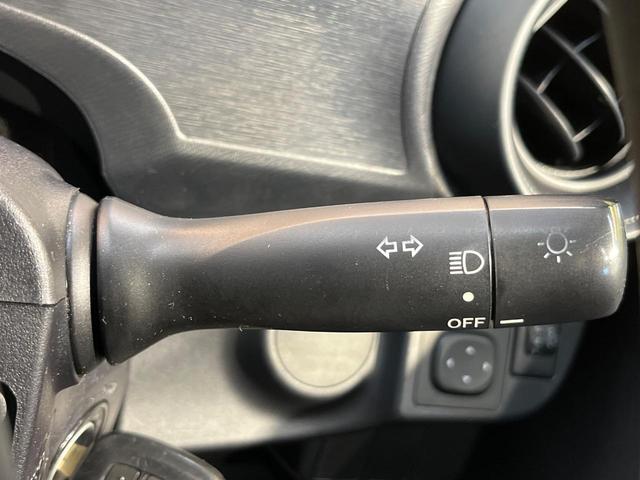 アクア Ｌ　ＳＤナビ　バックカメラ　禁煙車　ＥＴＣ　オートエアコン　ＥＶモード　エコモード　　横滑り防止装置　アイドリングストップ　バックカメラ　トラクションコントロール　ミュージックサーバー（32枚目）