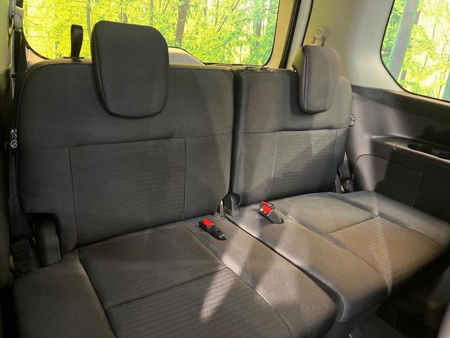 セレナ ｅ－パワー　ハイウェイスターＶ　登録済未使用車　メーカー１２型ナビ　両側電動ドア　全周囲カメラ　衝突被害軽減　デジタルミラー　レーダークルーズ　コーナーセンサー　スマートキー　ＬＥＤヘッド　ビルトインＥＴＣ　車線逸脱警報（10枚目）