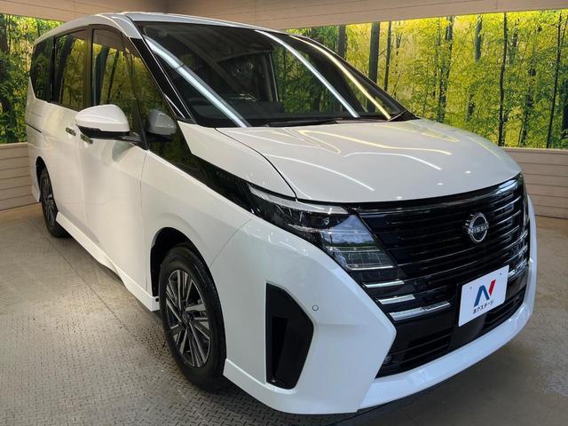 セレナ ｅ－パワー　ハイウェイスターＶ　登録済未使用車　メーカー１２型ナビ　両側電動ドア　全周囲カメラ　衝突被害軽減　デジタルミラー　レーダークルーズ　コーナーセンサー　スマートキー　ＬＥＤヘッド　ビルトインＥＴＣ　車線逸脱警報（17枚目）