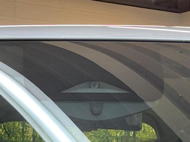 セレナ ｅ－パワー　ハイウェイスターＶ　登録済未使用車　メーカー１２型ナビ　両側電動ドア　全周囲カメラ　衝突被害軽減　デジタルミラー　レーダークルーズ　コーナーセンサー　スマートキー　ＬＥＤヘッド　ビルトインＥＴＣ　車線逸脱警報（26枚目）