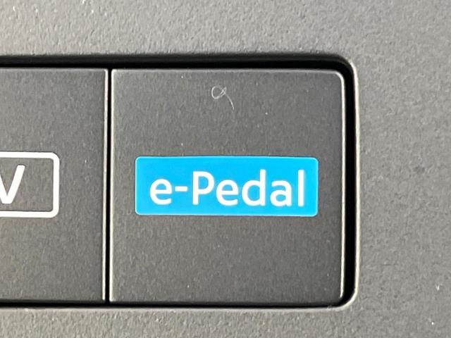 セレナ ｅ－パワー　ハイウェイスターＶ　登録済未使用車　メーカー１２型ナビ　両側電動ドア　全周囲カメラ　衝突被害軽減　デジタルミラー　レーダークルーズ　コーナーセンサー　スマートキー　ＬＥＤヘッド　ビルトインＥＴＣ　車線逸脱警報（34枚目）