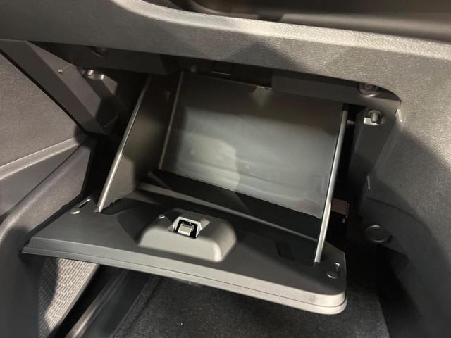 セレナ ｅ－パワー　ハイウェイスターＶ　登録済未使用車　メーカー１２型ナビ　両側電動ドア　全周囲カメラ　衝突被害軽減　デジタルミラー　レーダークルーズ　コーナーセンサー　スマートキー　ＬＥＤヘッド　ビルトインＥＴＣ　車線逸脱警報（41枚目）