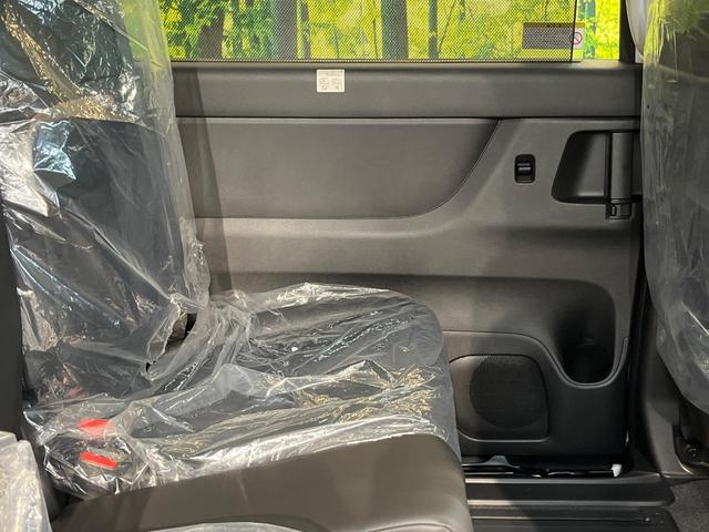 セレナ ｅ－パワー　ハイウェイスターＶ　登録済未使用車　メーカー１２型ナビ　両側電動ドア　全周囲カメラ　衝突被害軽減　デジタルミラー　レーダークルーズ　コーナーセンサー　スマートキー　ＬＥＤヘッド　ビルトインＥＴＣ　車線逸脱警報（44枚目）