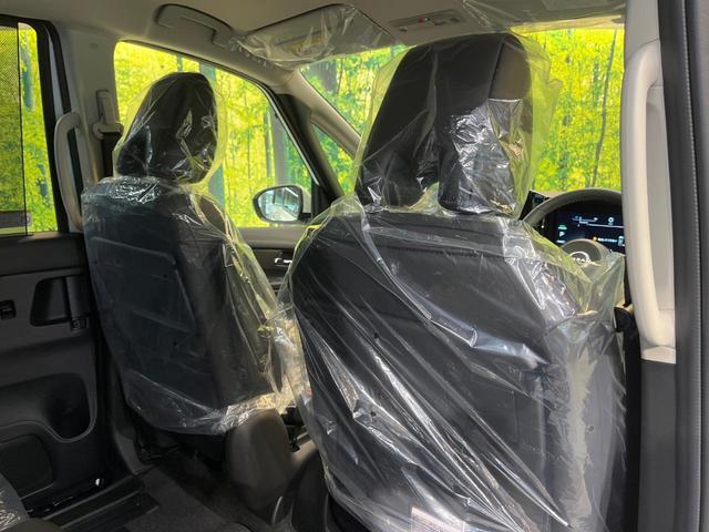 セレナ ｅ－パワー　ハイウェイスターＶ　登録済未使用車　メーカー１２型ナビ　両側電動ドア　全周囲カメラ　衝突被害軽減　デジタルミラー　レーダークルーズ　コーナーセンサー　スマートキー　ＬＥＤヘッド　ビルトインＥＴＣ　車線逸脱警報（51枚目）