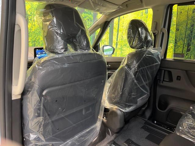 セレナ ｅ－パワー　ハイウェイスターＶ　登録済未使用車　メーカー１２型ナビ　両側電動ドア　全周囲カメラ　衝突被害軽減　デジタルミラー　レーダークルーズ　コーナーセンサー　スマートキー　ＬＥＤヘッド　ビルトインＥＴＣ　車線逸脱警報（52枚目）