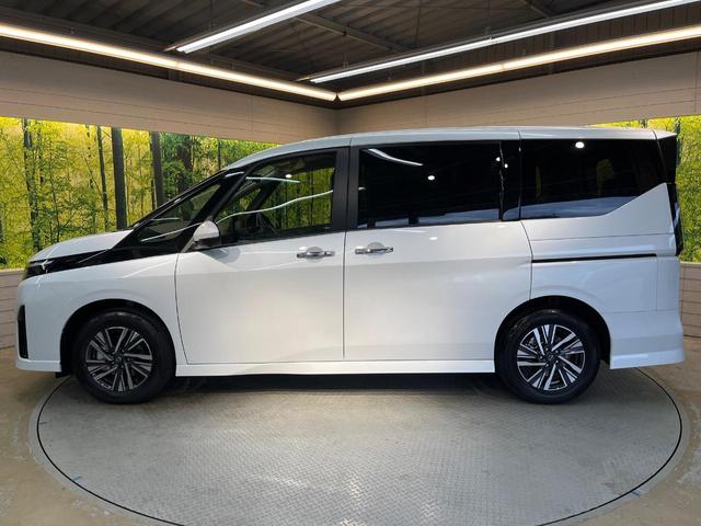 セレナ ｅ－パワー　ハイウェイスターＶ　登録済未使用車　メーカー１２型ナビ　両側電動ドア　全周囲カメラ　衝突被害軽減　デジタルミラー　レーダークルーズ　コーナーセンサー　スマートキー　ＬＥＤヘッド　ビルトインＥＴＣ　車線逸脱警報（59枚目）