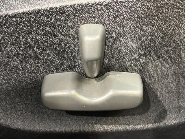 インプレッサ 2.0GT 4WD 禁煙車 オーディオ パワーシート スマートキー HIDヘッド ビルトインETC ドラレコ クルコン オートエアコン 純正17AW CD(4枚目)