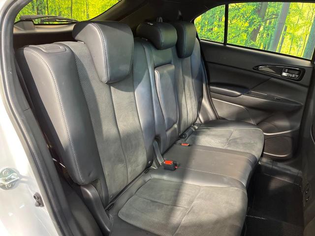 エクリプスクロス ブラックエディション 4WD サンルーフ メーカーナビ 全周囲カメラ マイパイロット パワーバックドア 全席シートヒーター LEDヘッド パワーシート グレード専用18AW ステアリングヒーター ワンオーナー 禁煙車(11枚目)