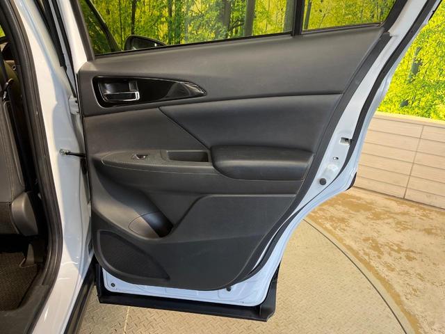 エクリプスクロス ブラックエディション 4WD サンルーフ メーカーナビ 全周囲カメラ マイパイロット パワーバックドア 全席シートヒーター LEDヘッド パワーシート グレード専用18AW ステアリングヒーター ワンオーナー 禁煙車(49枚目)