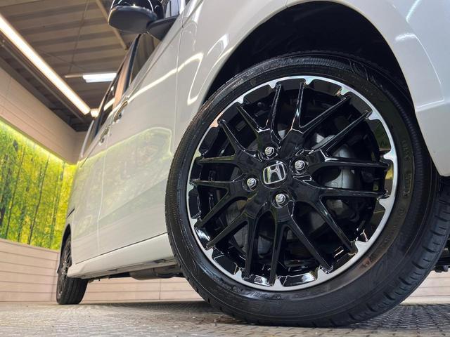 N-BOXカスタム ターボコーディネートスタイル 純正8型ナビ バックカメラ 両側電動ドア 衝突軽減ブレーキ シートヒーター LEDヘッド グレード専用15AW ETC車載器 アダプティブクルーズ 合皮レザーシート ブラックルーフ ワンオーナー 禁煙(13枚目)