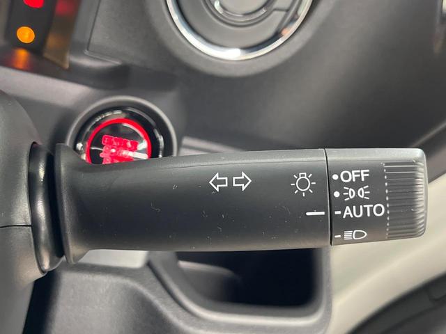 N-BOXカスタム ターボコーディネートスタイル 純正8型ナビ バックカメラ 両側電動ドア 衝突軽減ブレーキ シートヒーター LEDヘッド グレード専用15AW ETC車載器 アダプティブクルーズ 合皮レザーシート ブラックルーフ ワンオーナー 禁煙(32枚目)