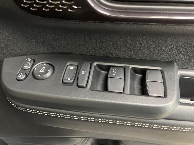 N-BOXカスタム ターボコーディネートスタイル 純正8型ナビ バックカメラ 両側電動ドア 衝突軽減ブレーキ シートヒーター LEDヘッド グレード専用15AW ETC車載器 アダプティブクルーズ 合皮レザーシート ブラックルーフ ワンオーナー 禁煙(36枚目)