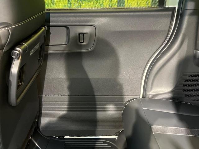 N-BOXカスタム ターボコーディネートスタイル 純正8型ナビ バックカメラ 両側電動ドア 衝突軽減ブレーキ シートヒーター LEDヘッド グレード専用15AW ETC車載器 アダプティブクルーズ 合皮レザーシート ブラックルーフ ワンオーナー 禁煙(42枚目)