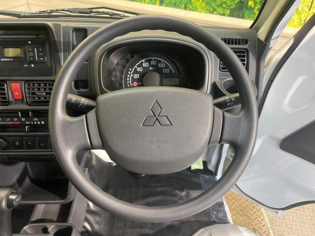 ステアリングも使用感が少なく、きれいな状態となっております♪