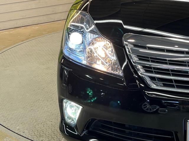 【ＨＩＤヘッドライト】非常に明るく前方を照らしてくれるので、悪天候や夜間の走行時も視界良好で安心してお乗りいただけます。