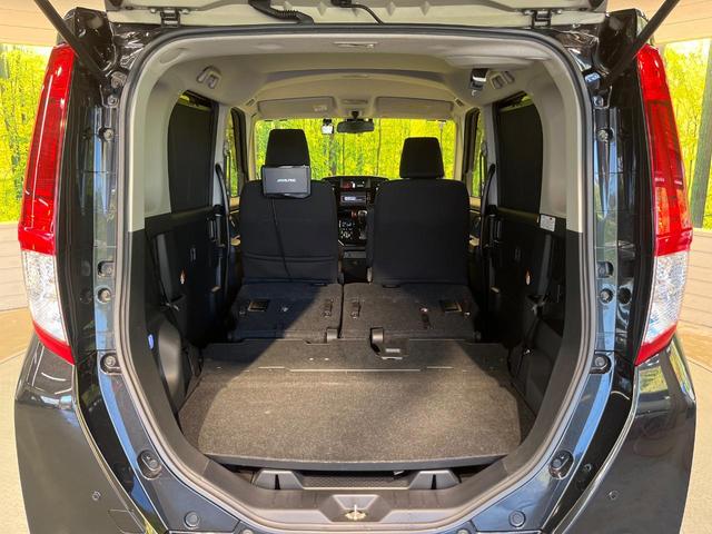 普段のお買い物や通勤、送迎等に十分な荷室スペースを確保しております。セカンドシートを倒すと、大きな荷物の積載も可能です♪