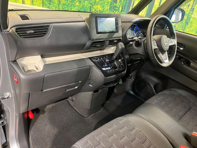 デリカミニ Ｔ　プレミアム　衝突軽減　ＳＤナビ　全周囲カメラ　マイパイロット　両側電動ドア　デジタルミラー　シートヒーター　純正革巻きステリング　ハーフレザー　ＬＥＤヘッド　純正１５ＡＷ　ドラレコ　ＥＴＣ　ステアリングヒーター（54枚目）