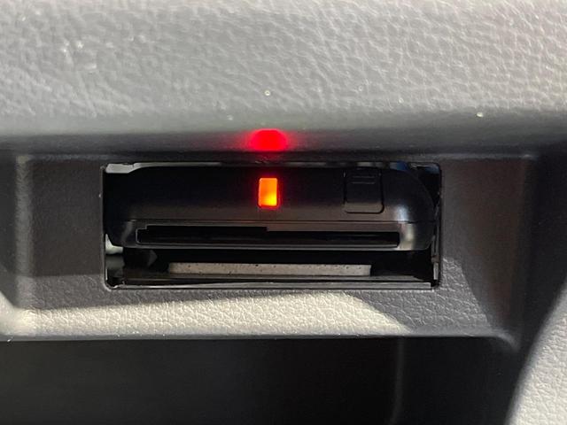 【ＥＴＣ】高速道路の料金所をストレスなく通過！話題のスポットやサービスエリアに多い「スマートＩＣ」利用時は必須のアイテムです。当店でセットアップを実施、ご納車当日からすぐにご利用いただけます！