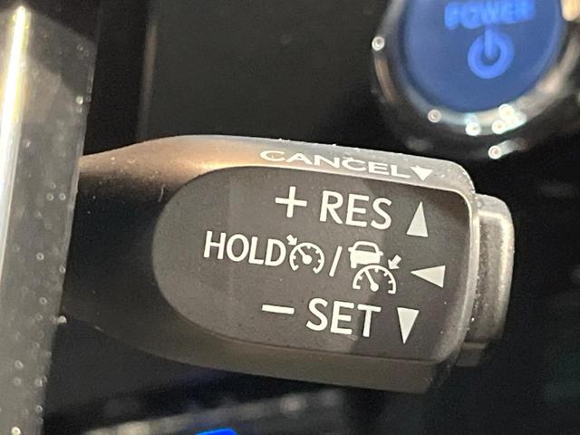プリウス Ｓ　セーフティセンス　９型ナビ　バックカメラ　クリアランスソナー　ＬＥＤフォグ　レーダークルーズ　ＥＴＣ車載器　ＬＥＤヘッド　純正１５ＡＷ　純正革巻きステリング　ワンオーナー　禁煙車（6枚目）