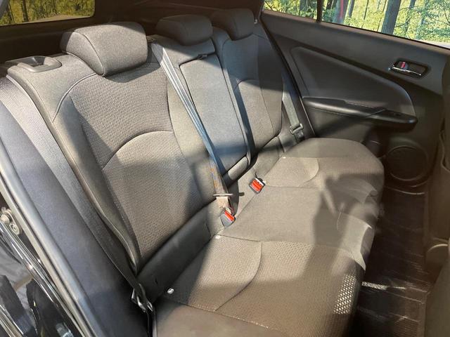 プリウス Ｓ　セーフティセンス　９型ナビ　バックカメラ　クリアランスソナー　ＬＥＤフォグ　レーダークルーズ　ＥＴＣ車載器　ＬＥＤヘッド　純正１５ＡＷ　純正革巻きステリング　ワンオーナー　禁煙車（10枚目）