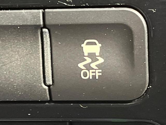 プリウス Ｓ　セーフティセンス　９型ナビ　バックカメラ　クリアランスソナー　ＬＥＤフォグ　レーダークルーズ　ＥＴＣ車載器　ＬＥＤヘッド　純正１５ＡＷ　純正革巻きステリング　ワンオーナー　禁煙車（30枚目）