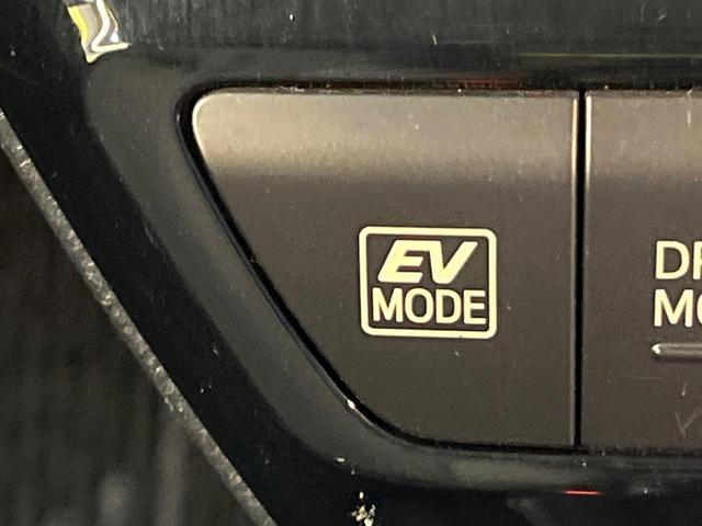 プリウス Ｓ　セーフティセンス　９型ナビ　バックカメラ　クリアランスソナー　ＬＥＤフォグ　レーダークルーズ　ＥＴＣ車載器　ＬＥＤヘッド　純正１５ＡＷ　純正革巻きステリング　ワンオーナー　禁煙車（35枚目）