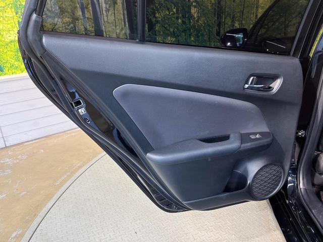 プリウス Ｓ　セーフティセンス　９型ナビ　バックカメラ　クリアランスソナー　ＬＥＤフォグ　レーダークルーズ　ＥＴＣ車載器　ＬＥＤヘッド　純正１５ＡＷ　純正革巻きステリング　ワンオーナー　禁煙車（42枚目）