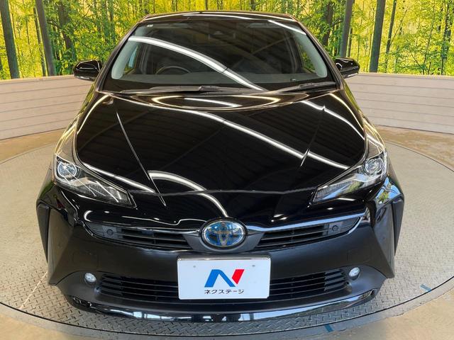 プリウス Ｓ　セーフティセンス　９型ナビ　バックカメラ　クリアランスソナー　ＬＥＤフォグ　レーダークルーズ　ＥＴＣ車載器　ＬＥＤヘッド　純正１５ＡＷ　純正革巻きステリング　ワンオーナー　禁煙車（52枚目）