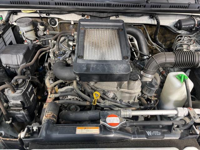 ジムニー ＸＣ　４ＷＤ　ＥＴＣ　ＣＤ　キーレス　純正アルミ　フロントフォグランプ　電動格納ミラー　パワーウィンドウ　ラゲッジルームランプ（17枚目）