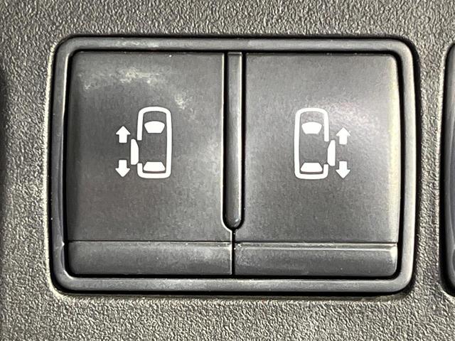 セレナ ハイウェイスター　フリップダウンモニター　純正ナビ　両側電動ドア　バックカメラ　クルーズコントロール　ＨＩＤヘッド　純正１６ＡＷ　純正革巻きステリング　リアオートエアコン　ＥＴＣ　Ｂｌｕｅｔｏｏｔｈ　ワンオーナー　禁煙（6枚目）