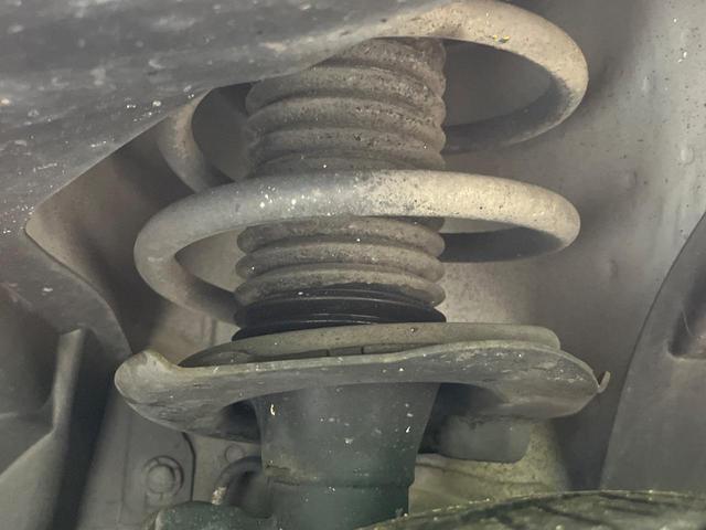 セレナ ハイウェイスター　フリップダウンモニター　純正ナビ　両側電動ドア　バックカメラ　クルーズコントロール　ＨＩＤヘッド　純正１６ＡＷ　純正革巻きステリング　リアオートエアコン　ＥＴＣ　Ｂｌｕｅｔｏｏｔｈ　ワンオーナー　禁煙（20枚目）