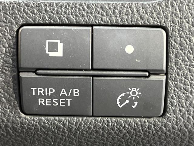 セレナ ハイウェイスター　フリップダウンモニター　純正ナビ　両側電動ドア　バックカメラ　クルーズコントロール　ＨＩＤヘッド　純正１６ＡＷ　純正革巻きステリング　リアオートエアコン　ＥＴＣ　Ｂｌｕｅｔｏｏｔｈ　ワンオーナー　禁煙（30枚目）