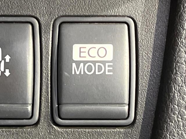 セレナ ハイウェイスター　フリップダウンモニター　純正ナビ　両側電動ドア　バックカメラ　クルーズコントロール　ＨＩＤヘッド　純正１６ＡＷ　純正革巻きステリング　リアオートエアコン　ＥＴＣ　Ｂｌｕｅｔｏｏｔｈ　ワンオーナー　禁煙（32枚目）