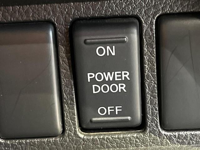 セレナ ハイウェイスター　フリップダウンモニター　純正ナビ　両側電動ドア　バックカメラ　クルーズコントロール　ＨＩＤヘッド　純正１６ＡＷ　純正革巻きステリング　リアオートエアコン　ＥＴＣ　Ｂｌｕｅｔｏｏｔｈ　ワンオーナー　禁煙（33枚目）