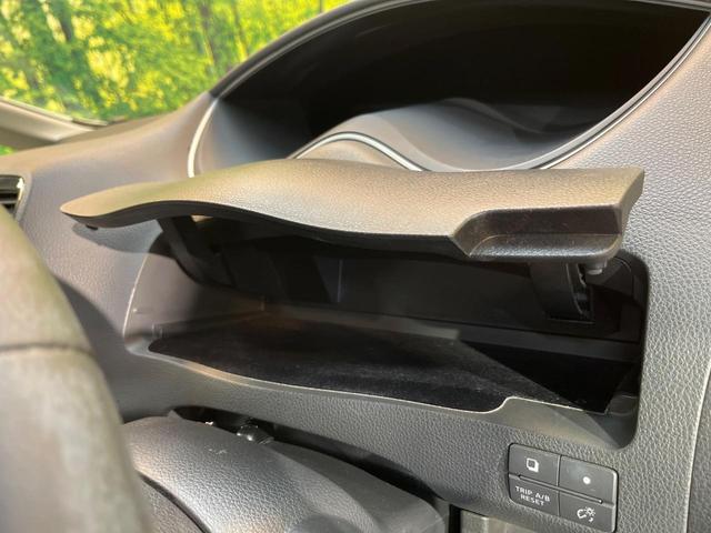 セレナ ハイウェイスター　フリップダウンモニター　純正ナビ　両側電動ドア　バックカメラ　クルーズコントロール　ＨＩＤヘッド　純正１６ＡＷ　純正革巻きステリング　リアオートエアコン　ＥＴＣ　Ｂｌｕｅｔｏｏｔｈ　ワンオーナー　禁煙（39枚目）