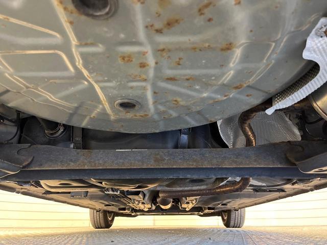 ノート Ｘ　禁煙車　スマートキー　ＥＴＣ　純正オーディオ　１４インチアルミホイール　アイドリングストップ　電動格納ミラー　ＣＤ再生　プッシュスタート　プライバシーガラス　黒内装（19枚目）