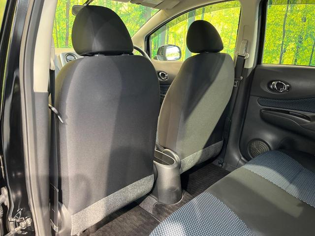 ノート Ｘ　禁煙車　スマートキー　ＥＴＣ　純正オーディオ　１４インチアルミホイール　アイドリングストップ　電動格納ミラー　ＣＤ再生　プッシュスタート　プライバシーガラス　黒内装（41枚目）