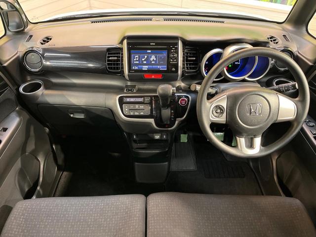 Ｎ－ＢＯＸカスタム Ｇ・Ｌパッケージ　４ＷＤ　衝突軽減ブレーキ　純正ディスプレイオーディオ　バックカメラ　電動ドア　シートヒーター　スマートキー　ＨＩＤヘッド　純正１４ＡＷ　ステリングスイッチ　オート電動格納ミラー　ワンオーナー　禁煙車（2枚目）